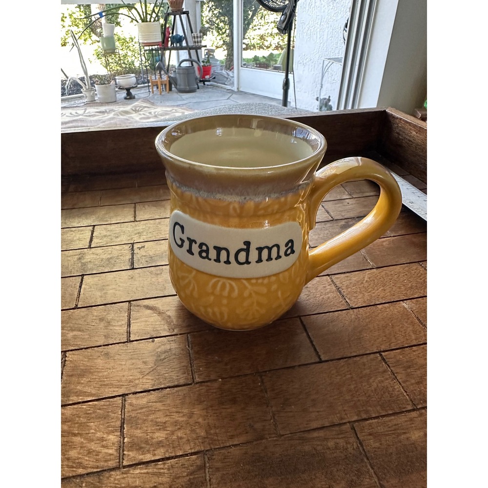Cracker Barrel Grandma Coffee Mug Yellow Stoneware Floral Debossed 16oz‎ Cup EUC